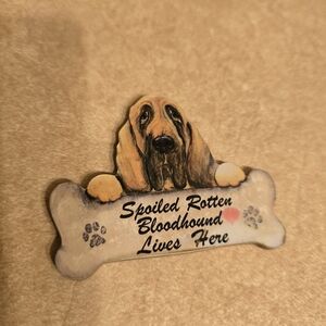 Small Bloodhound Decorative Bone Magnet